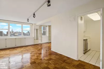 77 7th Avenue #21A, New York City, NY 10011 - Photo 2