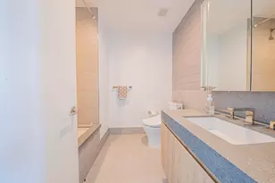 24-16 Queens Plaza S, New York City, NY 11101 - Photo 4