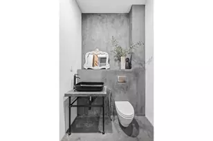 448 W 37th St, New York City, NY 10018 - Photo 14