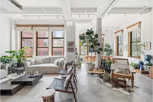 448 W 37th St, New York City, NY 10018 - Photo 2