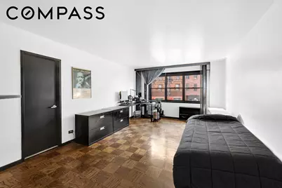 31 Jane Street #2H, New York City, NY 10014 - Photo 8