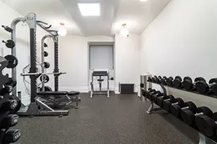 205 W 57th St, New York City, NY 10019 - Photo 12