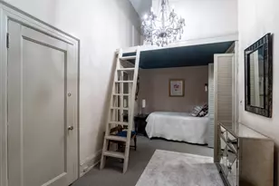 205 W 57th St, New York City, NY 10019 - Photo 8