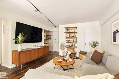 220 E 67th Street #6F, New York City, NY 10021 - Photo 2