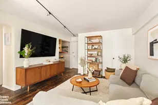 220 E 67th St, New York City, NY 10021 - Photo 2