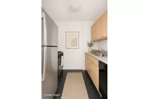 220 E 60th St, New York City, NY 10022 - Photo 4
