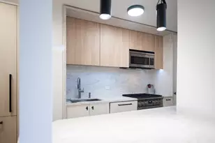 215 E 80th St, New York City, NY 10075 - Photo 8