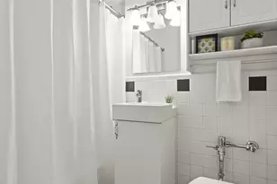 400 E 17th St, New York City, NY 11226 - Photo 8