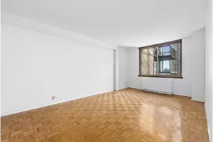 235 E 40th St, New York City, NY 10016 - Photo 6