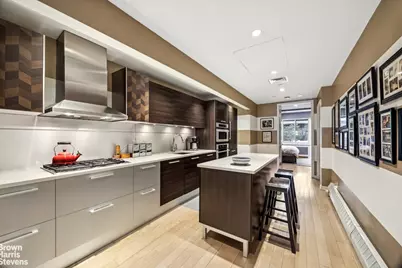 534 W 42nd Street #2, New York City, NY 10036 - Photo 4