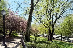 305 W 98th St, New York City, NY 10025 - Photo 10