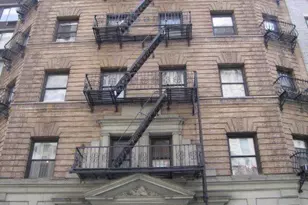 342 W 56th St, New York City, NY 10019 - Photo 8