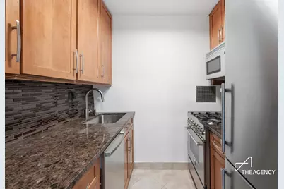167 E 67th Street #14B, New York City, NY 10065 - Photo 4