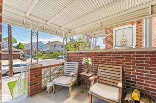 19-10 150th St, New York City, NY 11357 - Photo 8