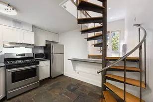 211 Thompson St, New York City, NY 10012 - Photo 6