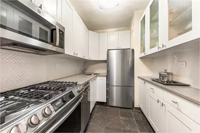 520 E 72nd Street #10T, New York, NY 10021 - Photo 4