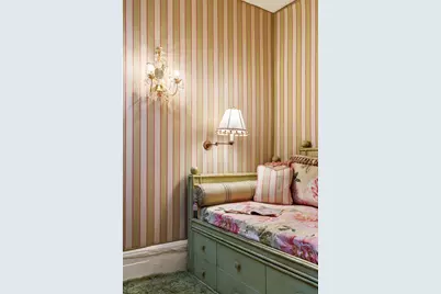 321 W 77th Street, New York City, NY 10024 - Photo 10