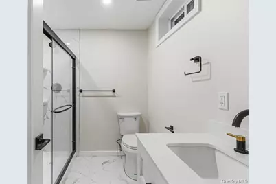 69-25 165th Street, New York City, NY 11365 - Photo 18