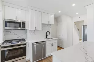 69-25 165th St, New York City, NY 11365 - Photo 2