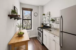 860 W 181st St, New York, NY 10033 - Photo 2