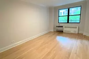 442 W 57th St, New York City, NY 10019 - Photo 8