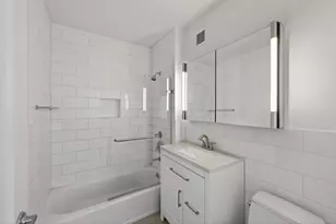300 E 64th St, New York, NY 10021 - Photo 6