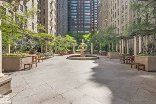 333 W 56th St, New York City, NY 10019 - Photo 14