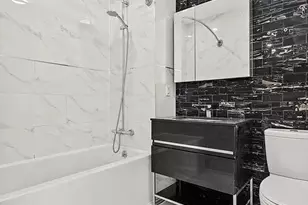 11-12 44th Dr, New York City, NY 11101 - Photo 4