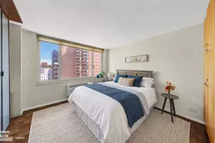 130 W 67th St, New York City, NY 10023 - Photo 4