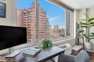 130 W 67th St, New York City, NY 10023 - Photo 2