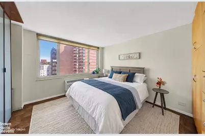 130 W 67th Street #22H, New York City, NY 10023 - Photo 4