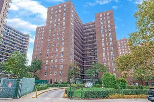 98-20 62nd Dr, New York City, NY 11374 - Photo 8
