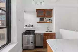 235 E 22nd St, New York, NY 10010 - Photo 4