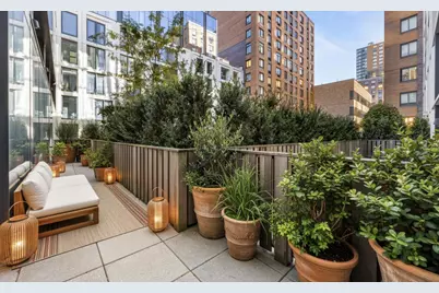 500 W 45th Street #210, New York City, NY 10036 - Photo 2