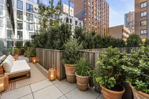 500 W 45th St, New York City, NY 10036 - Photo 2