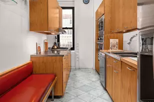 205 W 57th St, New York City, NY 10019 - Photo 6