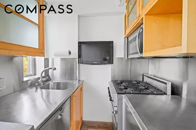 120 Central Park S #6C, New York City, NY 10019 - Photo 4