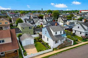 13 Celeste Ct, Brooklyn, NY 11229 - Photo 4