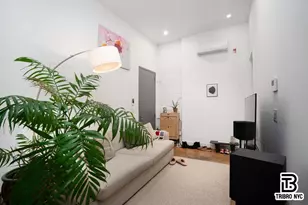 378 S 3rd St, New York City, NY 11211 - Photo 4