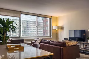 333 E 45th St, New York City, NY 10017 - Photo 4