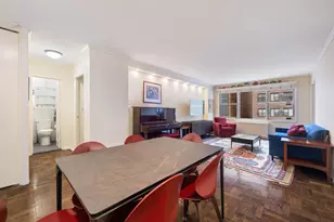 301 E 69th St, New York City, NY 10021 - Photo 4