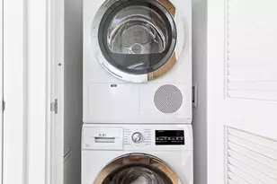 22-18 Jackson Ave, New York City, NY 11101 - Photo 6