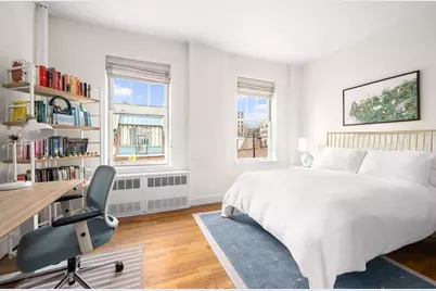 26 Gramercy Park S #6G, New York City, NY 10003 - Photo 4