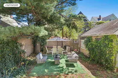 739 Argyle Road, New York City, NY 11230 - Photo 26
