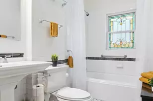 739 Argyle Rd, New York City, NY 11230 - Photo 16