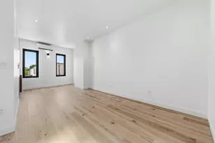 64-08 60th Pl, New York City, NY 11385 - Photo 18