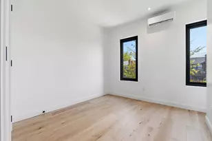 64-08 60th Pl, New York City, NY 11385 - Photo 10
