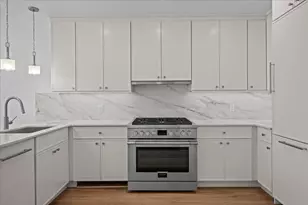 147 Luquer St, New York City, NY 11231 - Photo 2