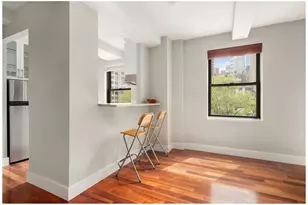 235 E 49th St, New York, NY 10017 - Photo 10