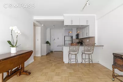 315 E 69th Street #4B, New York, NY 10021 - Photo 2